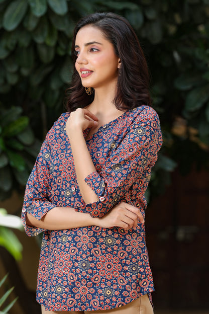 Women's Navy Blue Printed Top