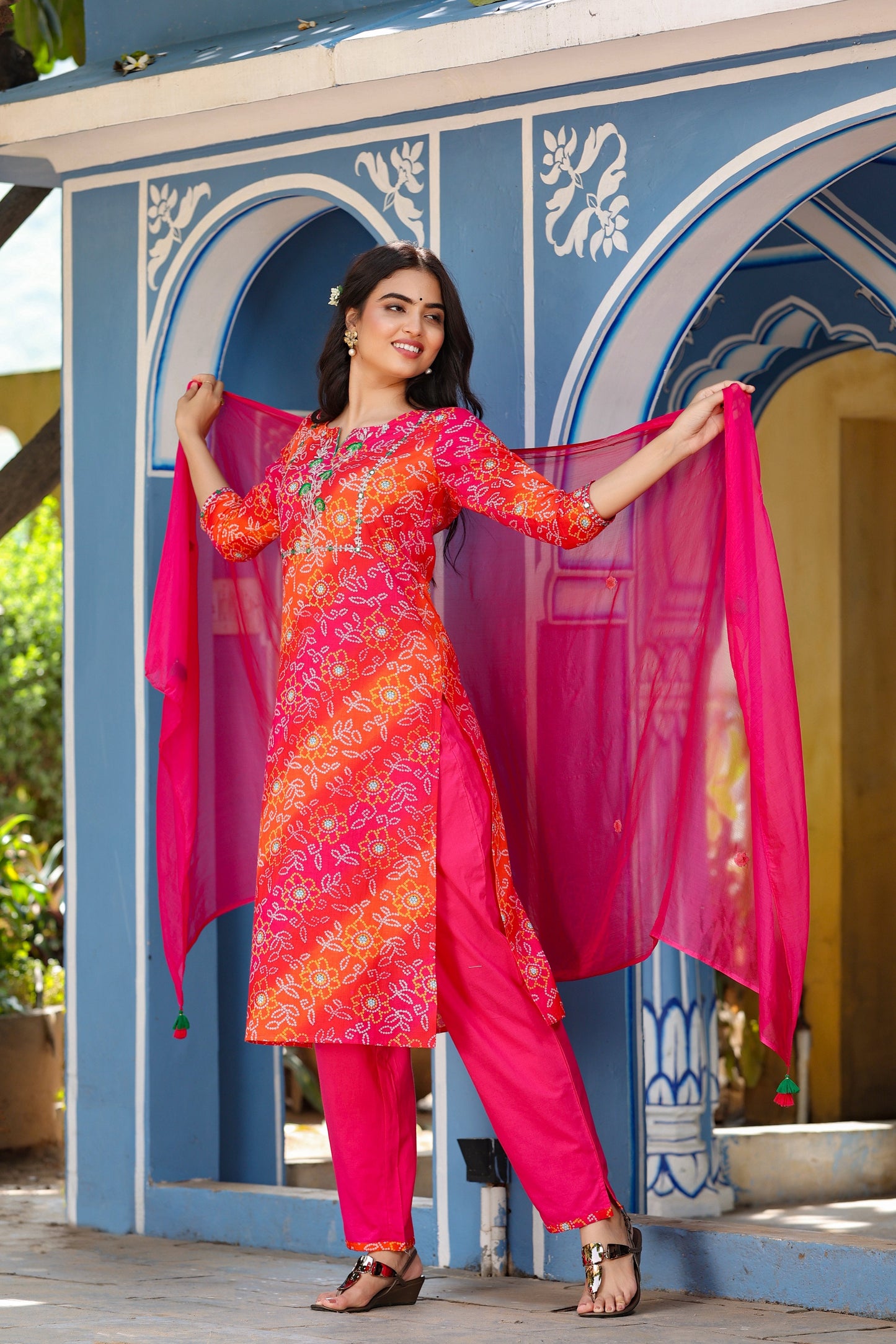 Women's Pink Bandhani Printed Embroidered Kurta Set