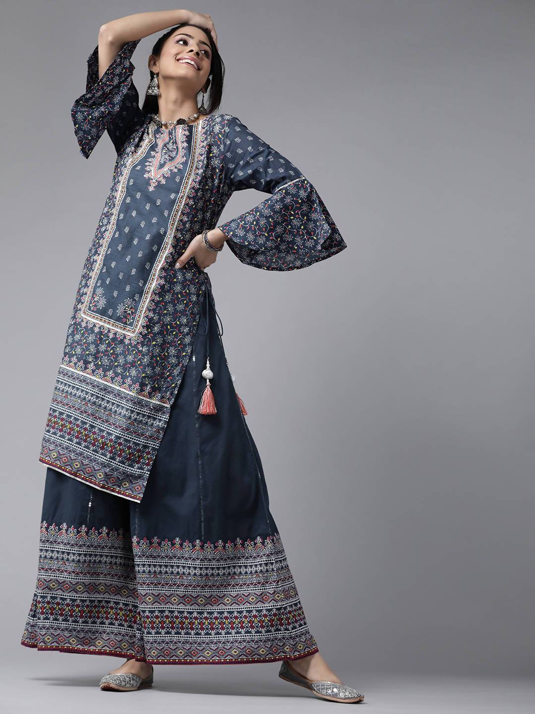 Buy_Women's_Indigo_Cambric_Floral_Print_High-Low_Kurta_Palazzo_Set_With_Mask_Online_Trendia