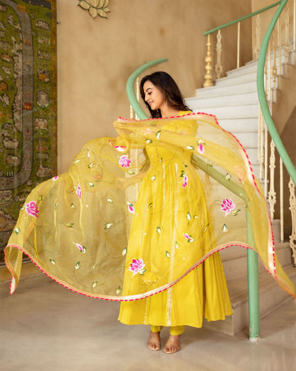 Women's Dhanyasri Handpainted Suit Set