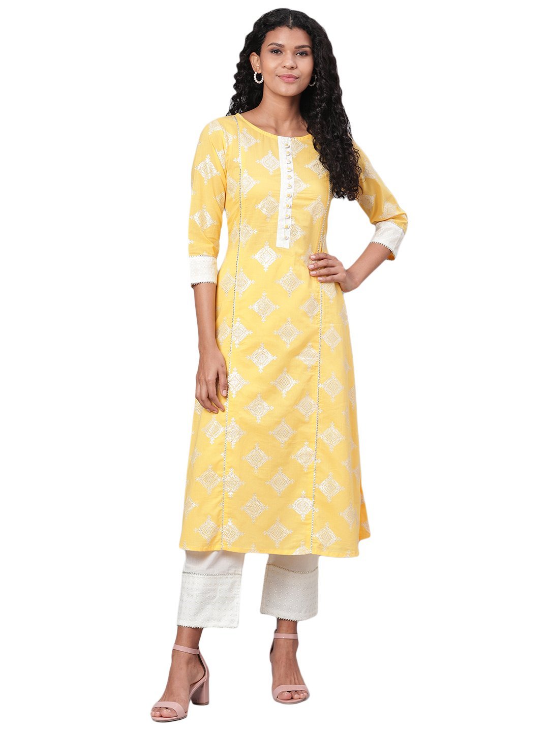Women's Yellow Printed 3/4 Sleeve Cotton Round Neck Casual Kurta & Pant Set