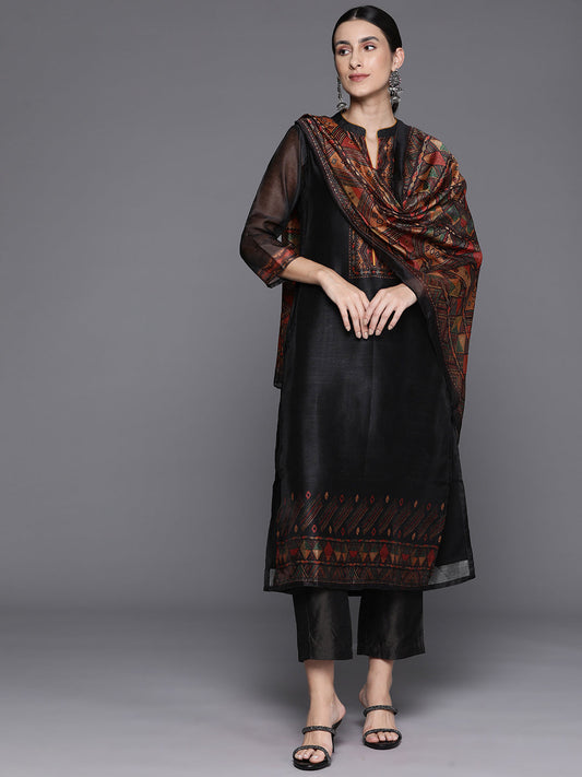 Color_Black