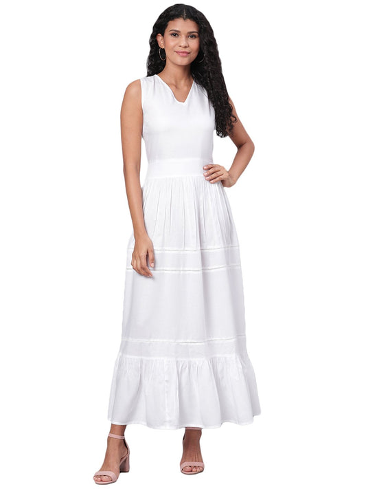 Women's White Solid Sleeveless Cotton V Neck Casual Dress
