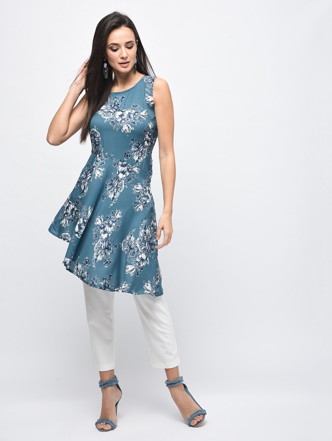 Women's Light Blue Polyester Printed Sleeveless Round Neck Casual Kurta Only