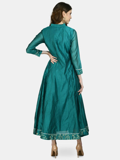 Women's Green Chanderi Silk Solid 3/4 Sleeve Mandarin Neck Casual Anarkali Kurta Dupatta Set