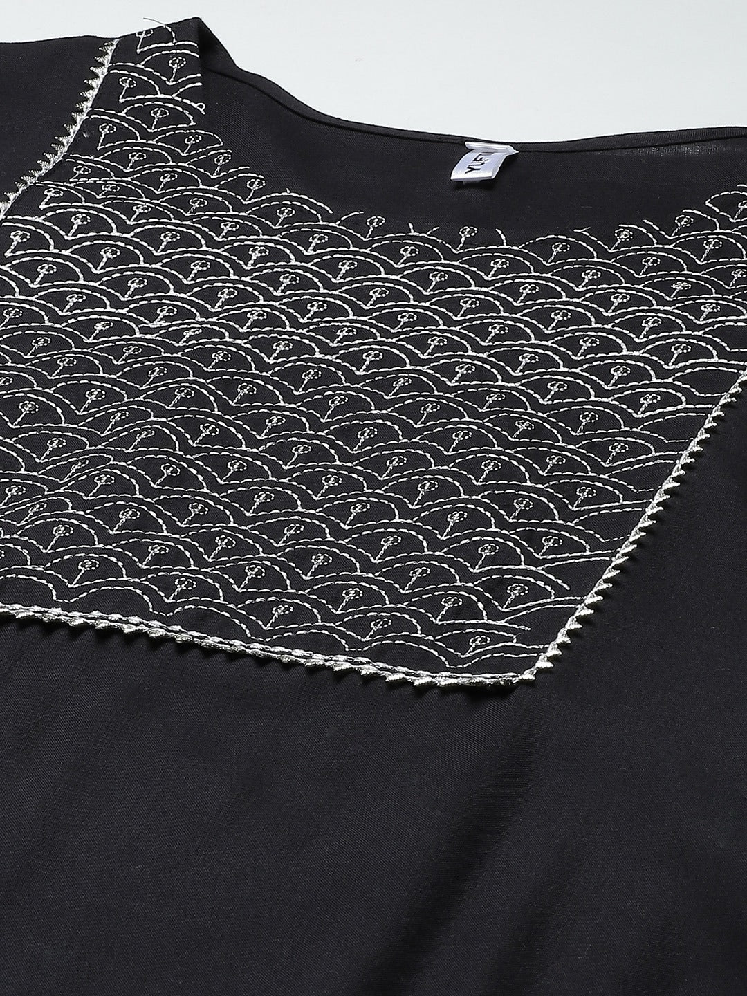 Color_Black