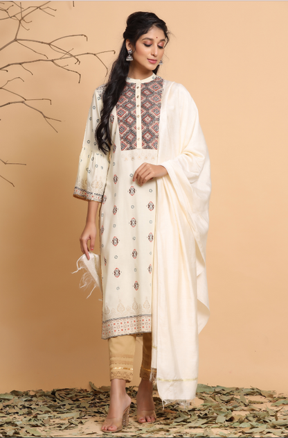 Women's Ivory K- Rayon Staple, B- Cotton Flex, D- Viscose Solid Straight Kurta Set