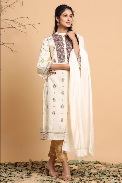 Women's Ivory K- Rayon Staple, B- Cotton Flex, D- Viscose Solid Straight Kurta Set