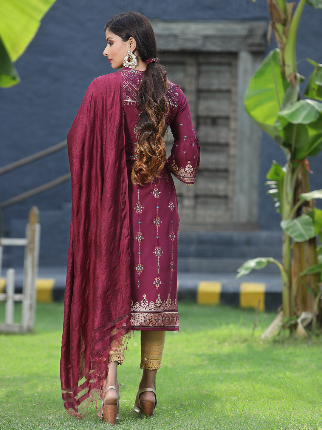 Color_Maroon
