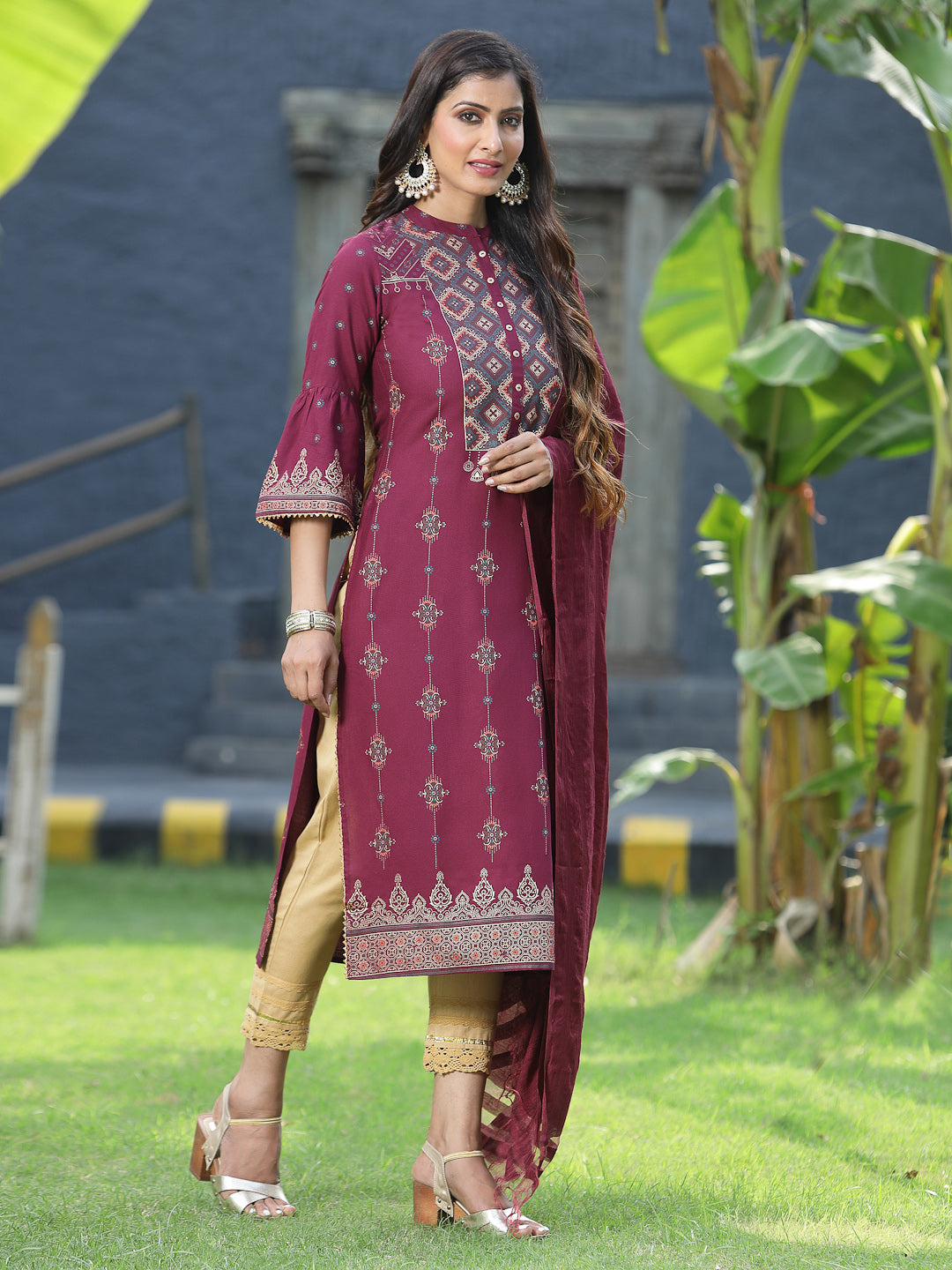 Color_Maroon