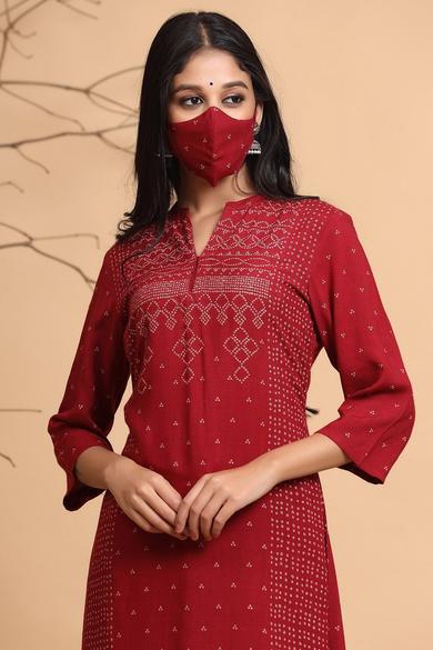 Maroon Rayon Slub Bandhani A-Line Kurta With Mask