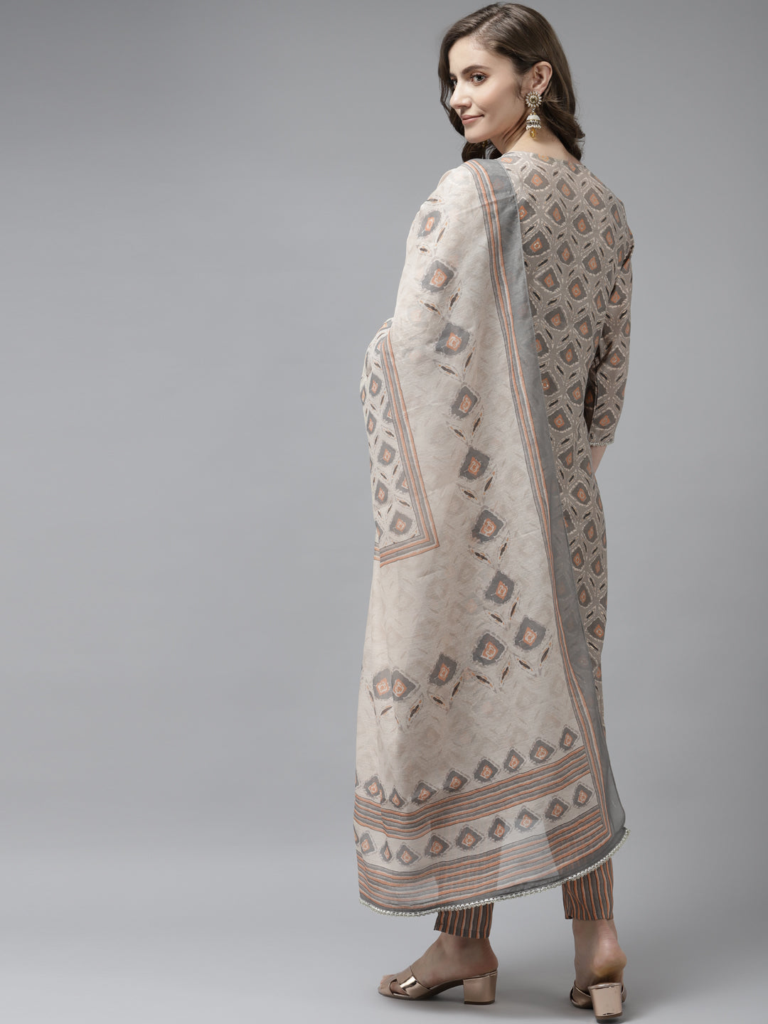 Color_Beige