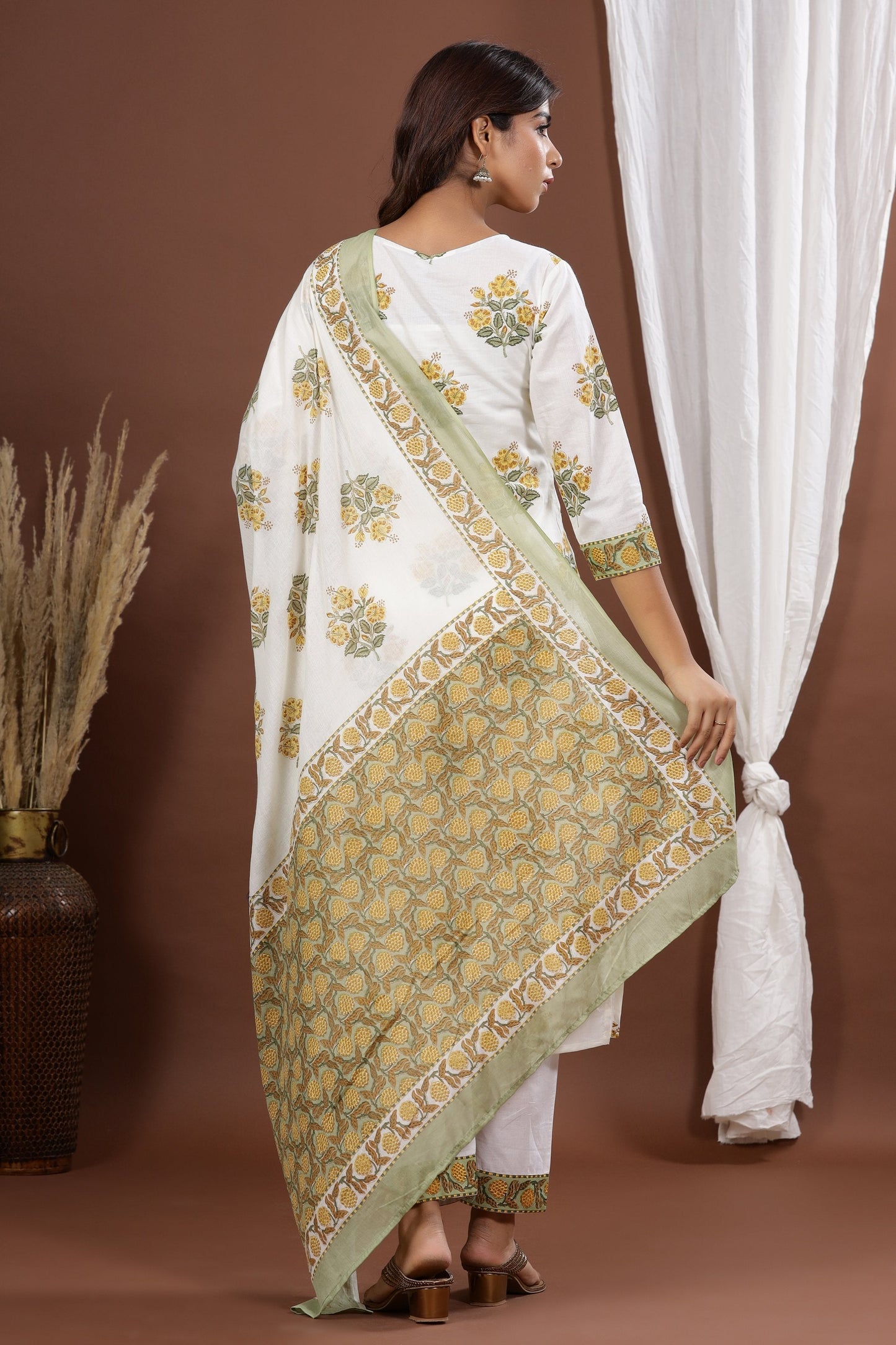 Women's White Printed Kurta Set