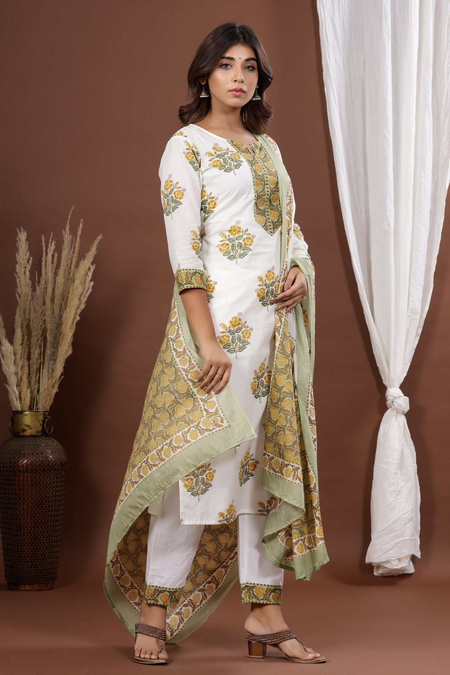 Women's White Printed Kurta Set
