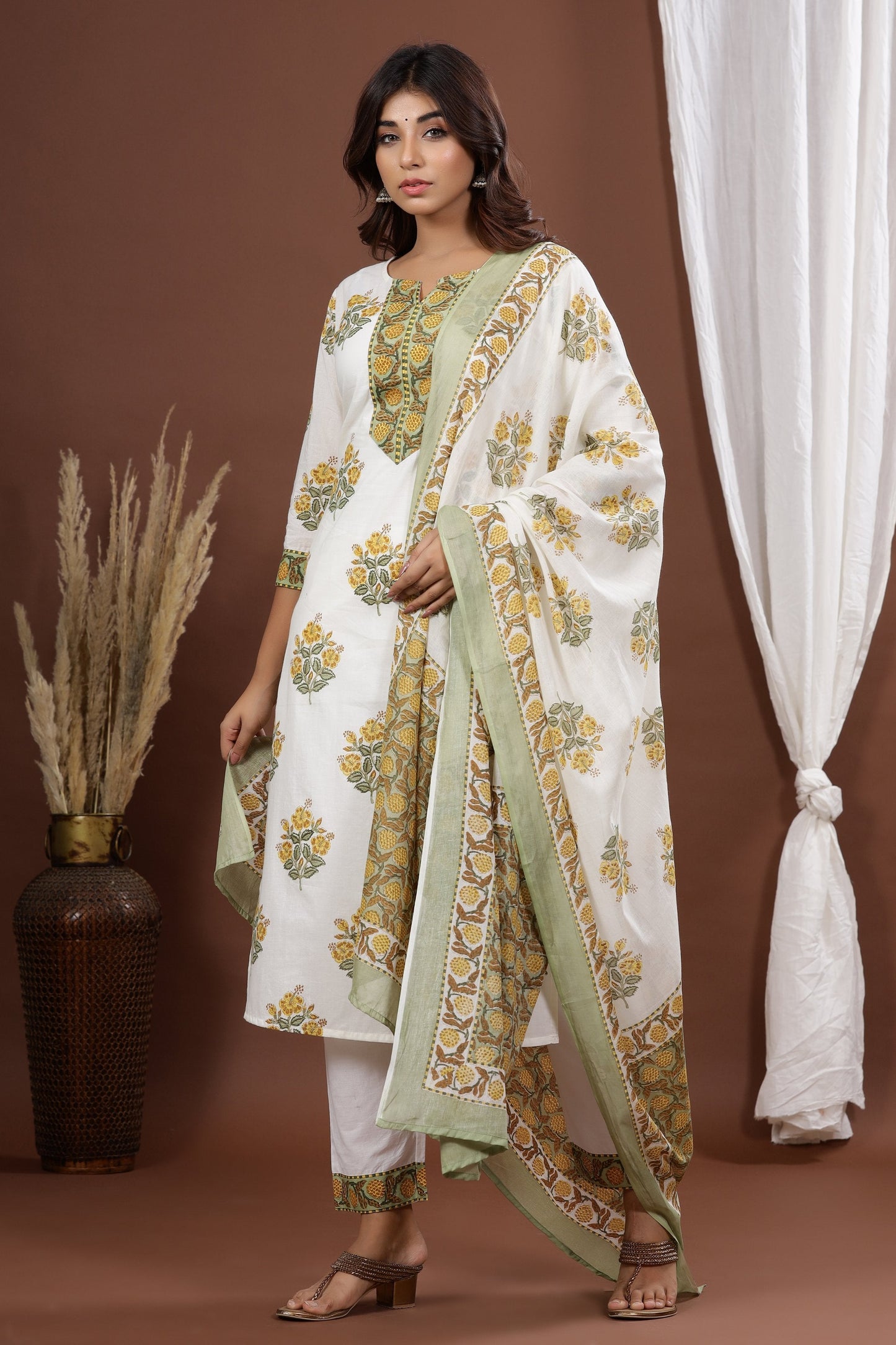 Women's White Printed Kurta Set