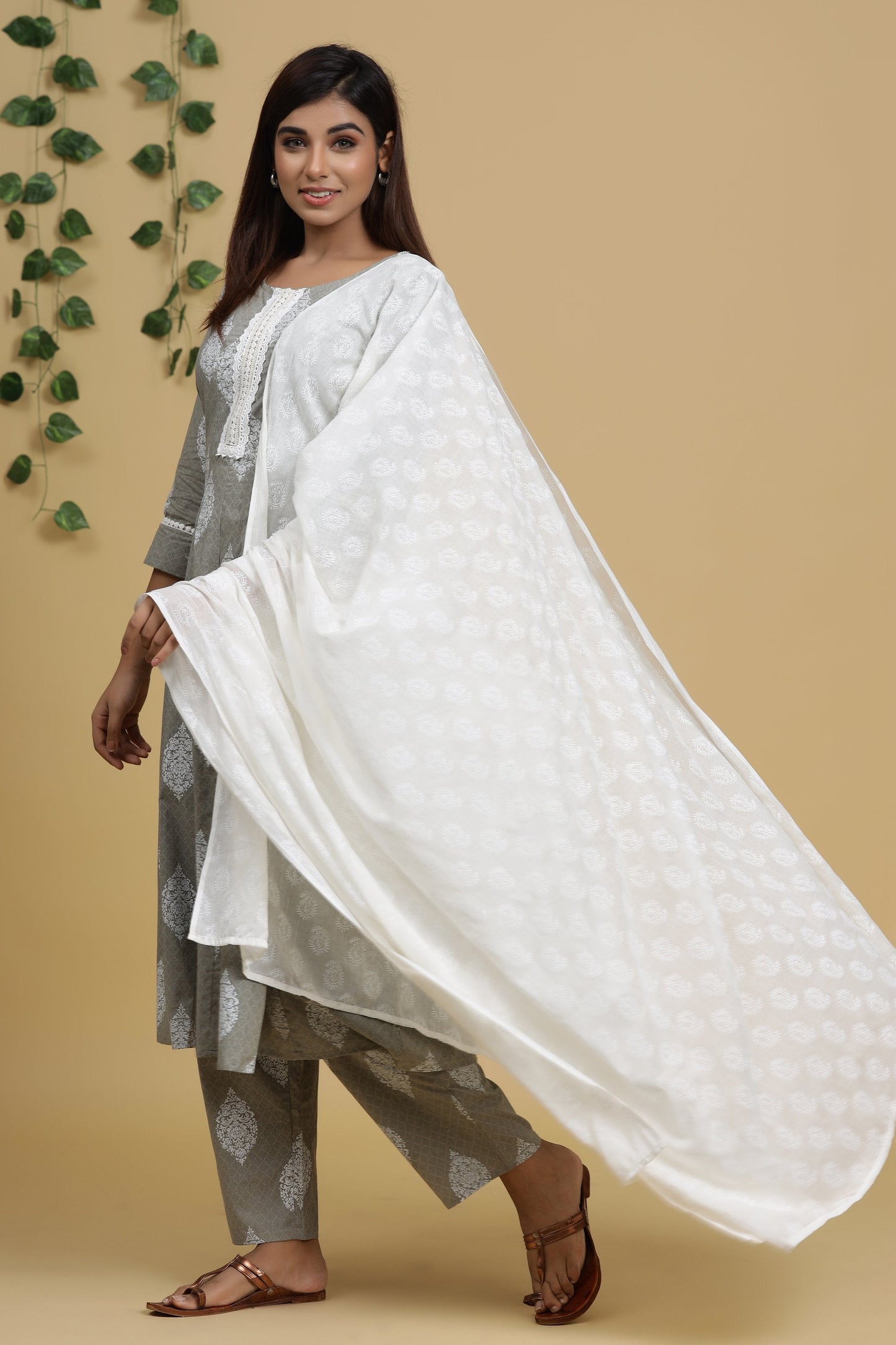 Women's Grey Printed Kurta Set