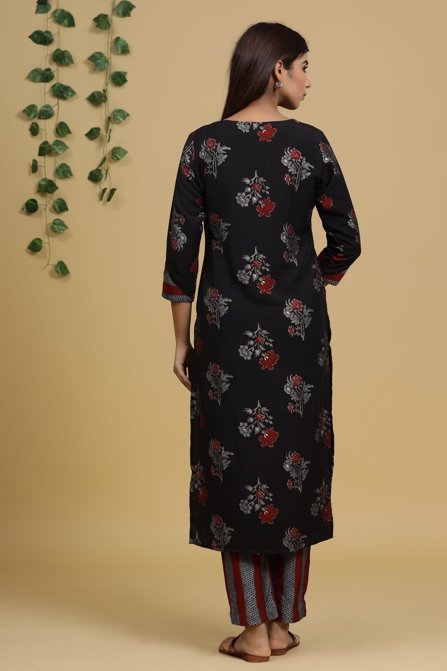 Women's Black Printed Kurta Set