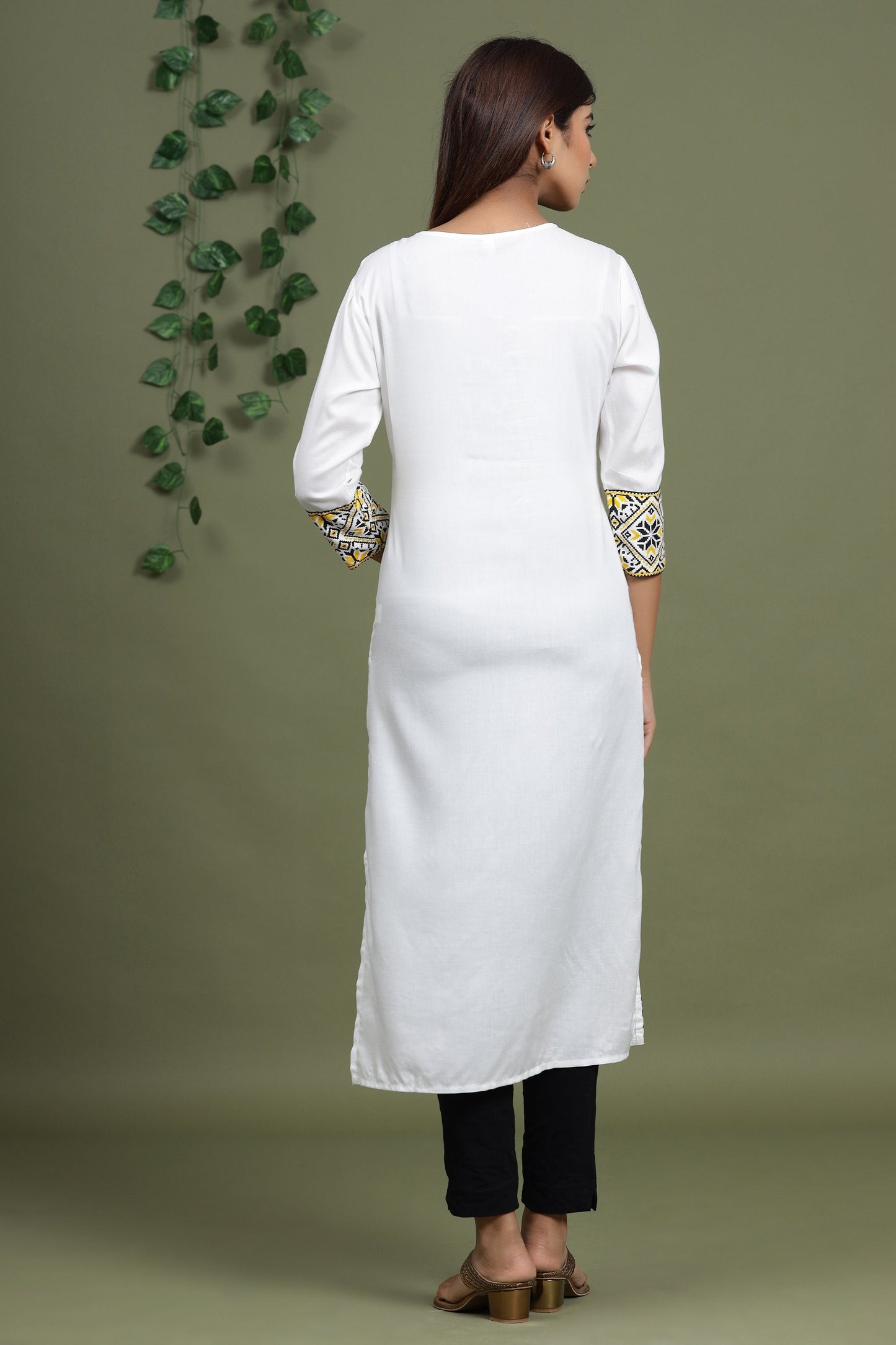 Women's White Solid Printed Kurta