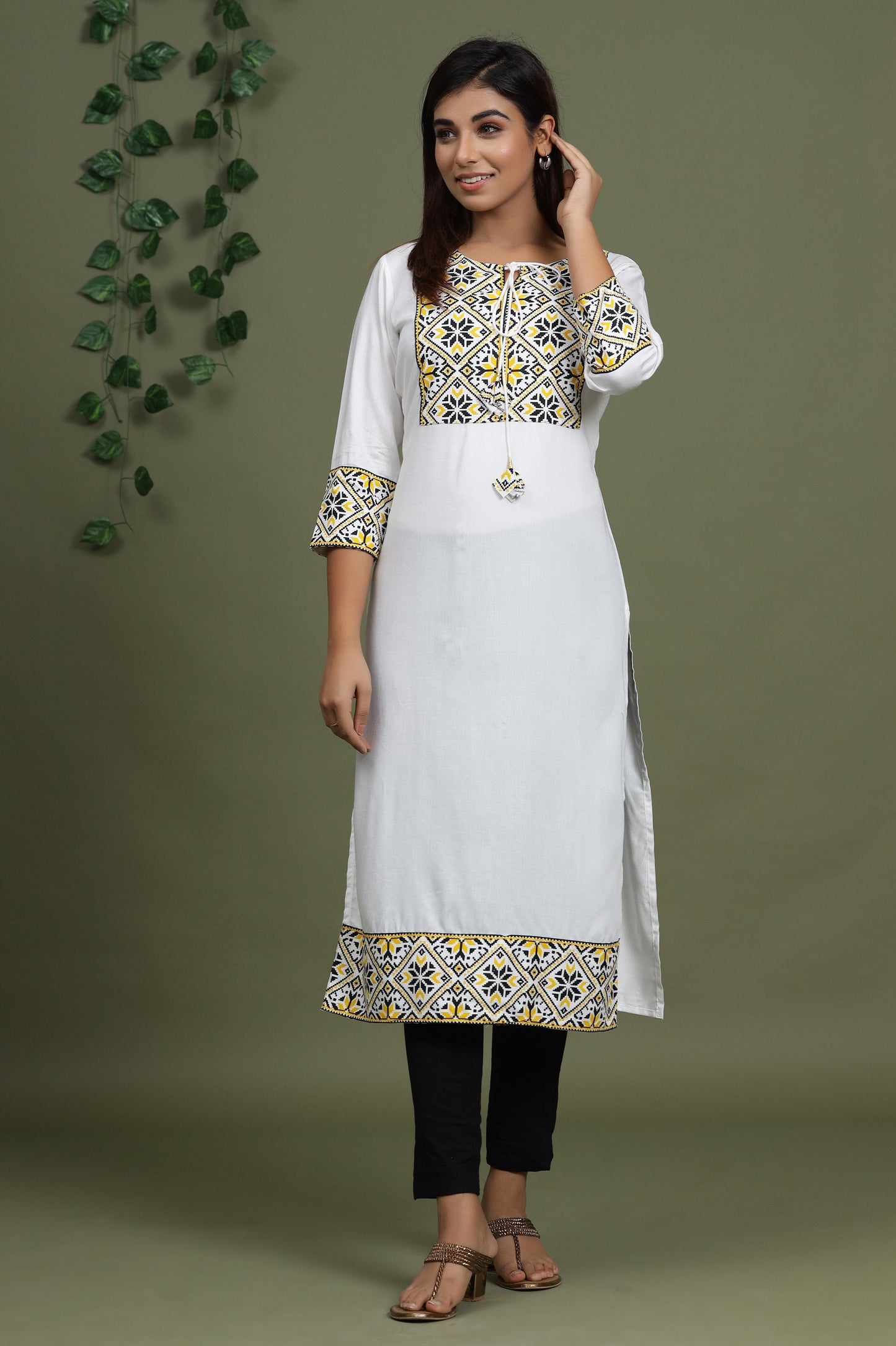 Women's White Solid Printed Kurta