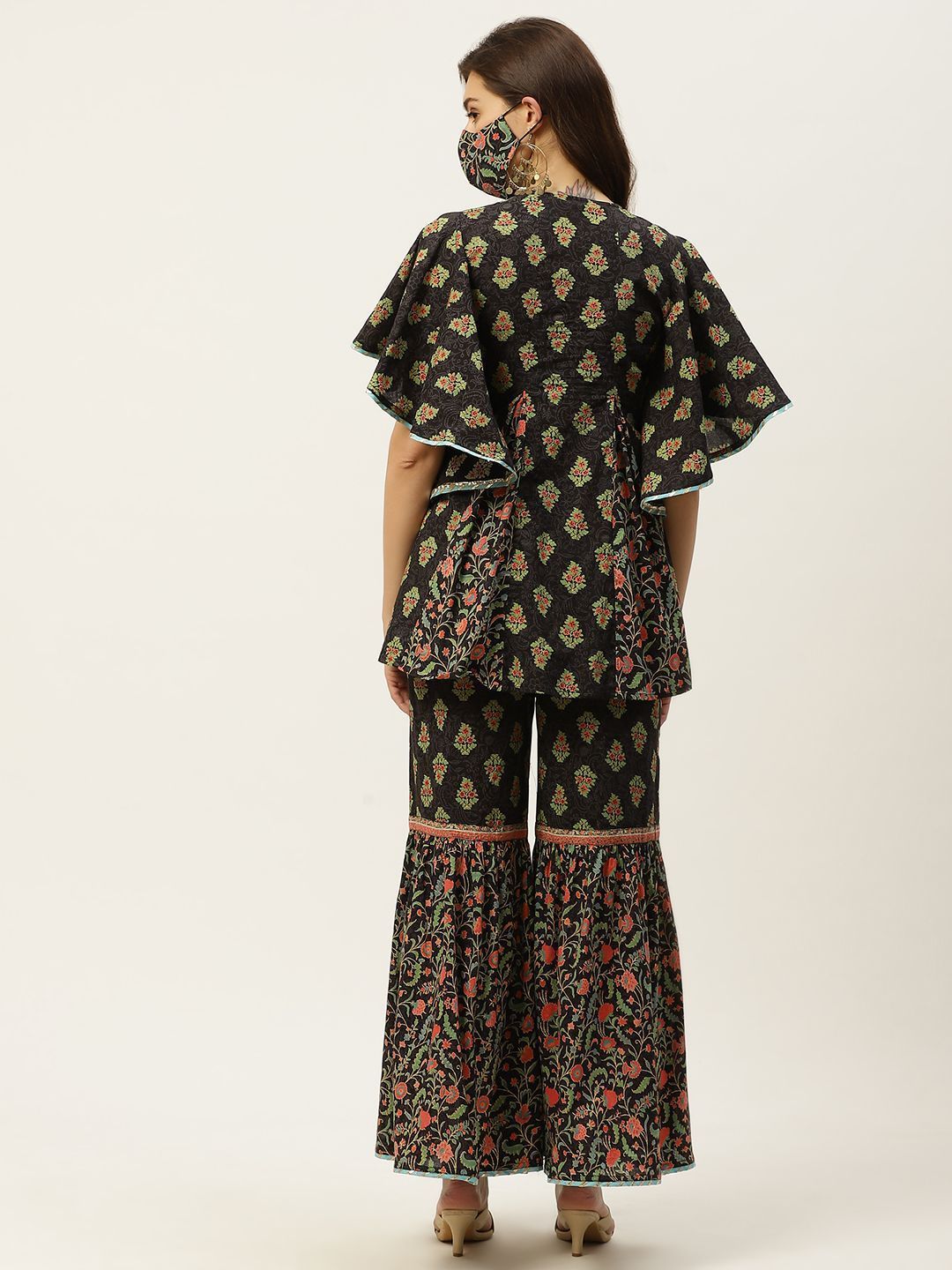 Women's Floral Print Tunic Sharara Set With Mask