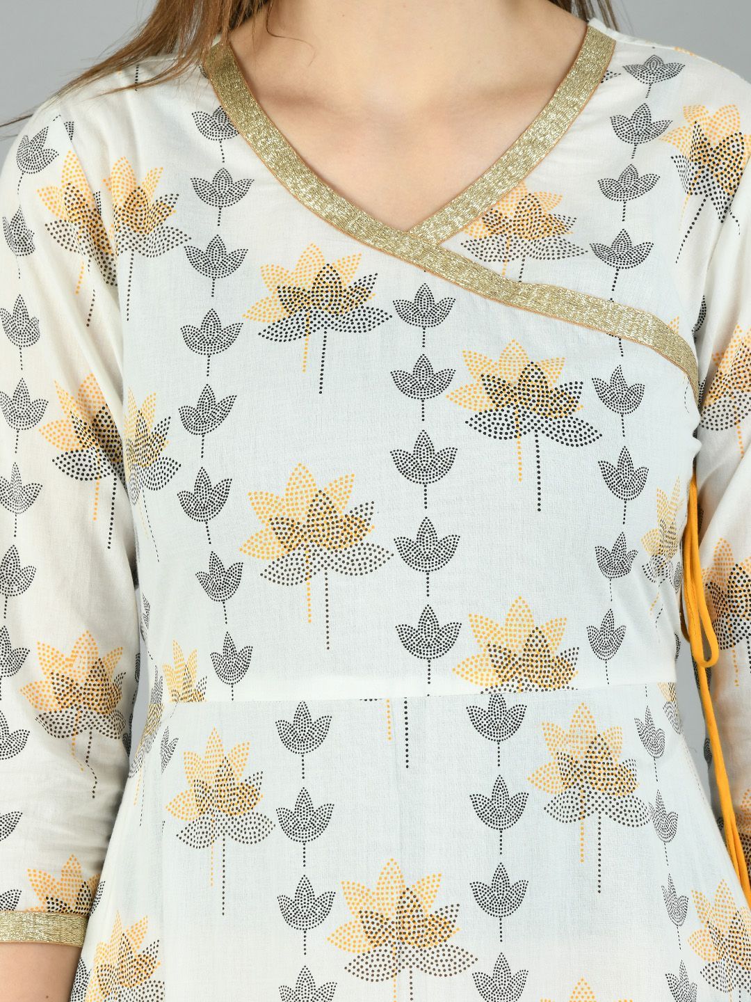 Women's Off White Cotton Printed 3/4 Sleeve V Neck Casual Dress
