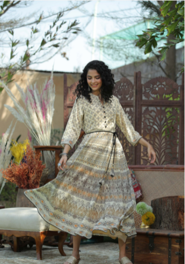 Women's Cream Georgette Printed Flared Dress with Waist Tie-up