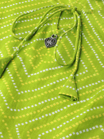 Women's Green Printed 3/4 Sleeve Cotton Round Neck Casual Kurta & Skirt Set