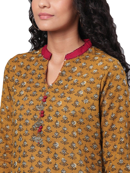 Women's Beige Printed 3/4 Sleeve V Neck Cotton Slub Casual Kurta Only