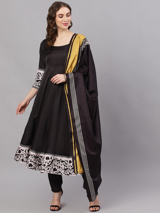 Women's  Black Solid Kurta with Churidar & Dupatta