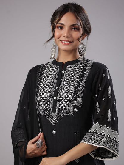 Color_Black