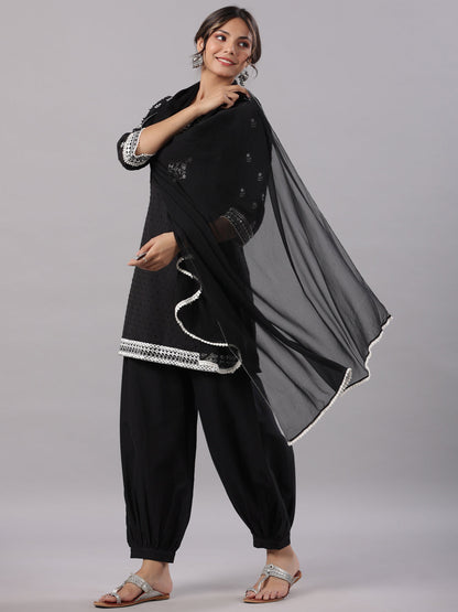 Color_Black