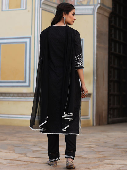 Color_Black