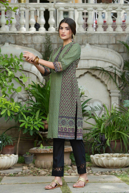 Women's  Green Rayon Festive Gold Foil Printed Straight Kurta For Women