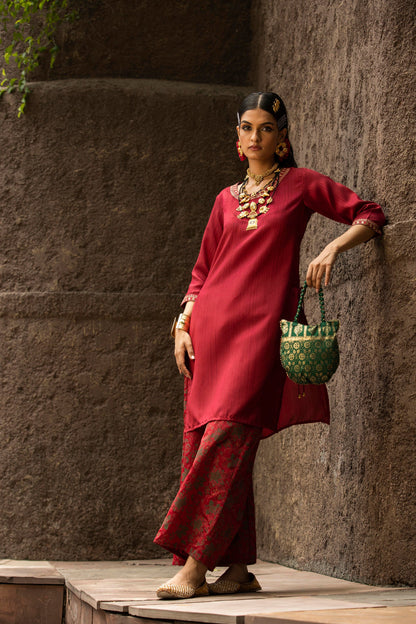Color_Maroon