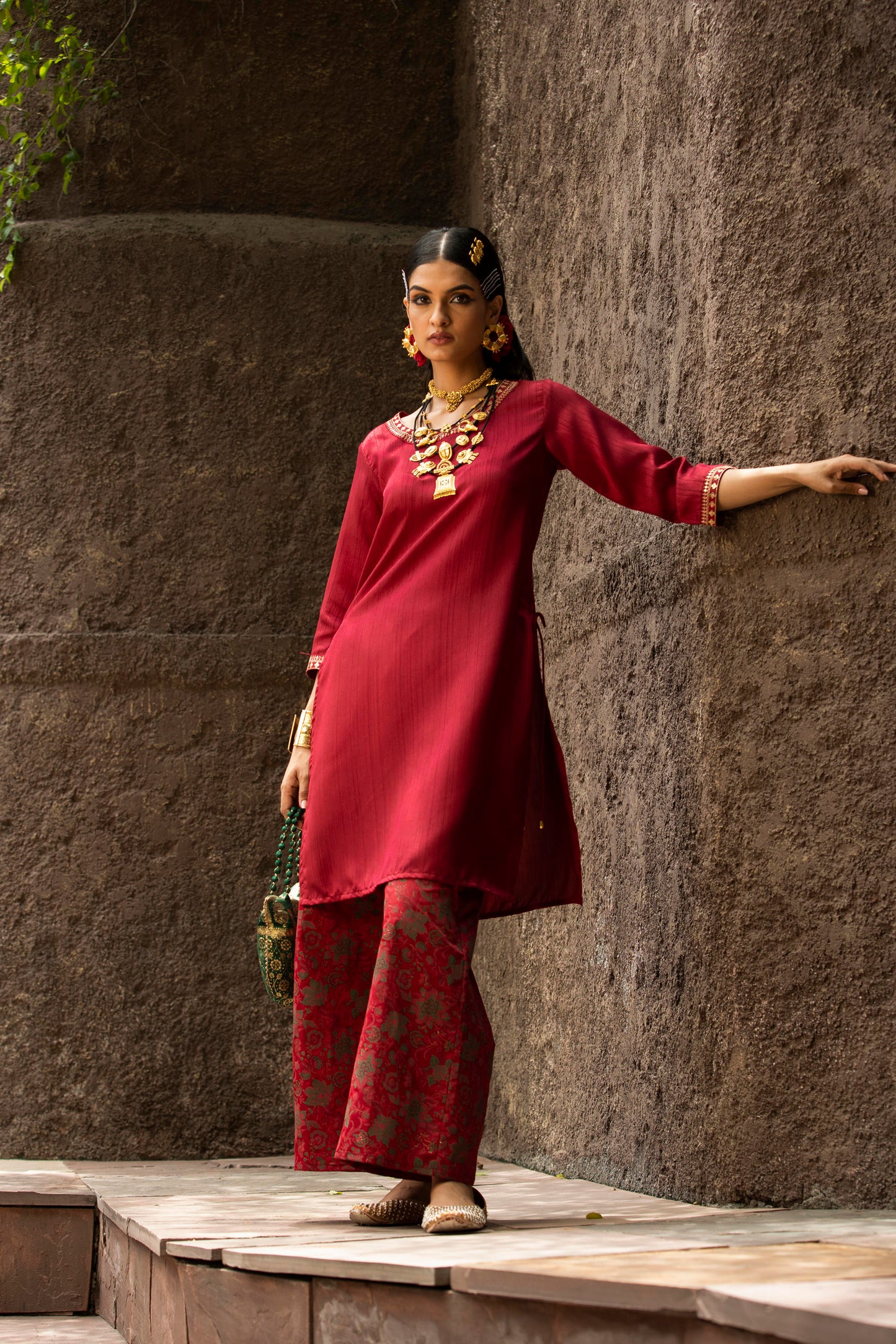 Color_Maroon