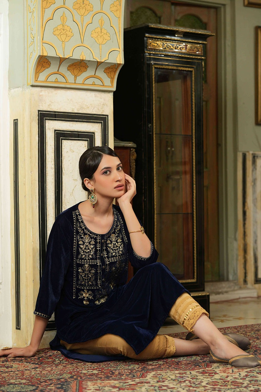 Women's  Navy Velvet Festive Solid Straight Kurta For Women