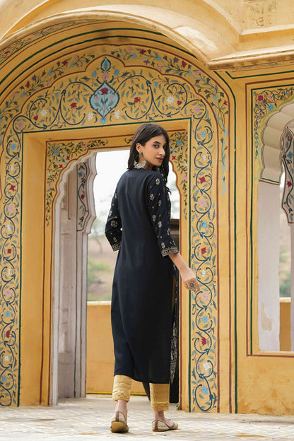 Women's  Black Rayon Foil Printed Kurta