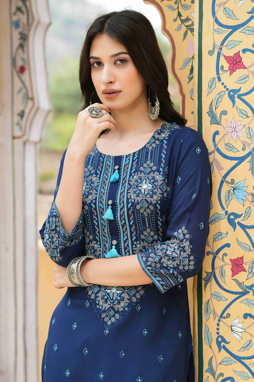 Women's  Blue Rayon Placement Printed Straight Kurta