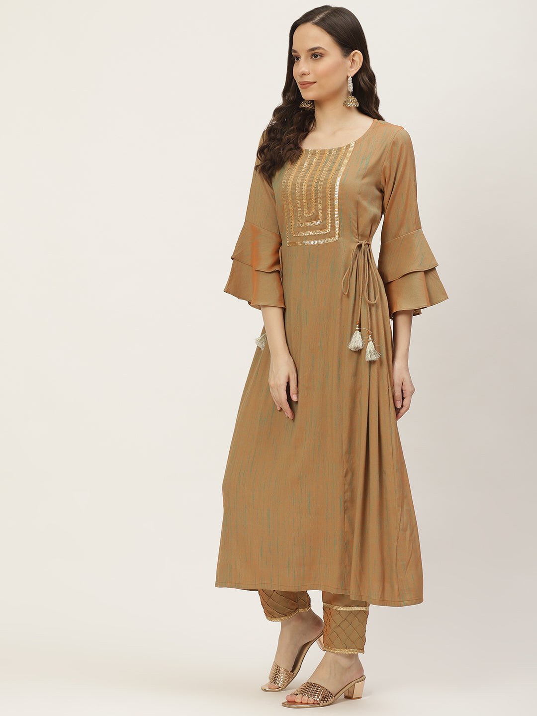 Women's Green Color Viscose Blend Floral A-Line Self Design Kurta Pant Set