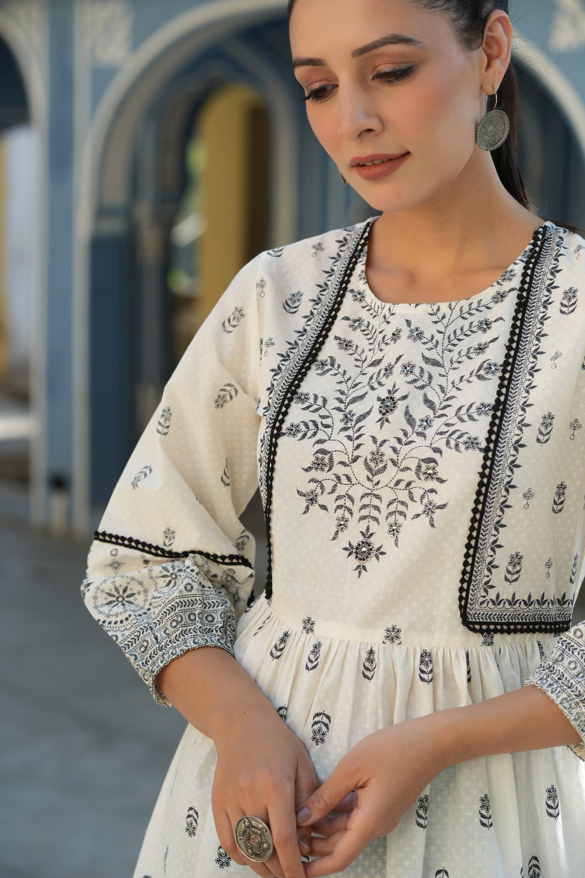 Color_White