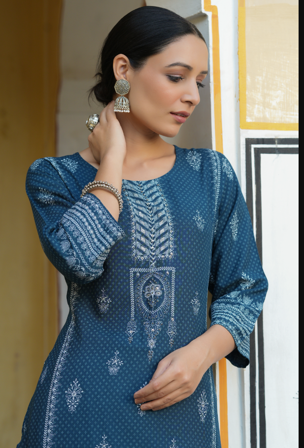 Women's Blue Rayon Staple Printed Straight Kurta