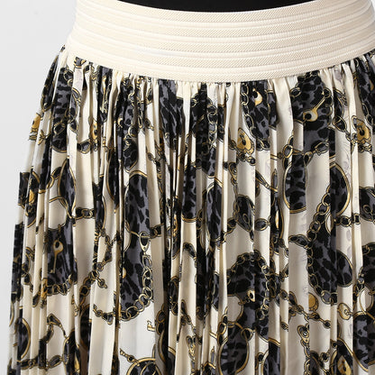 Women's Cream Chain Print Pleated Skirt