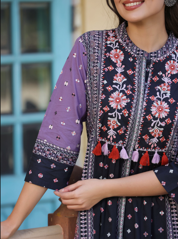 Women's Lavender  Printed Embroidered Flared Dress