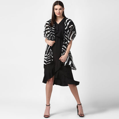Women's Black and White Georgette Printed Open Shrug
