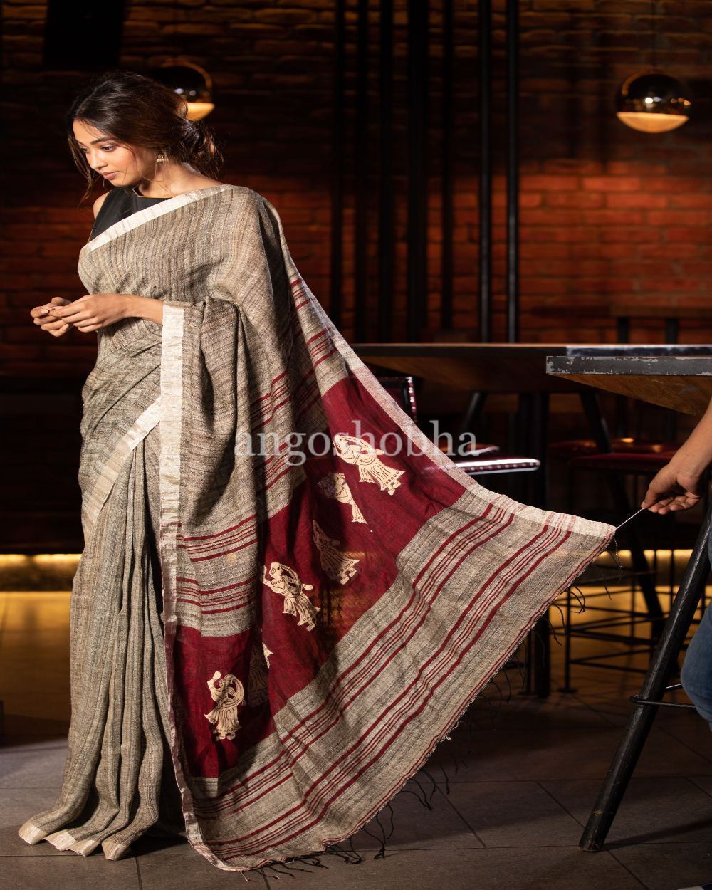 Women's Beige Handwoven Ghicha Saree