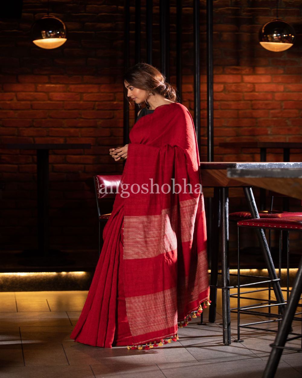 Women's Red handwoven Noyel Silk Saree