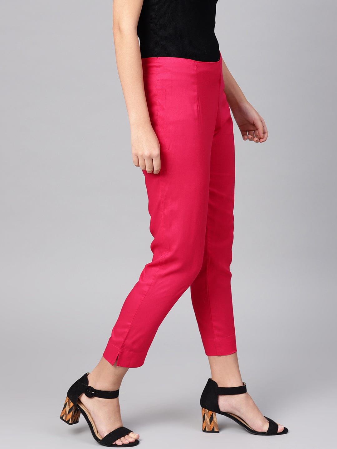 Women's Fuchsia Solid Regular Trousers