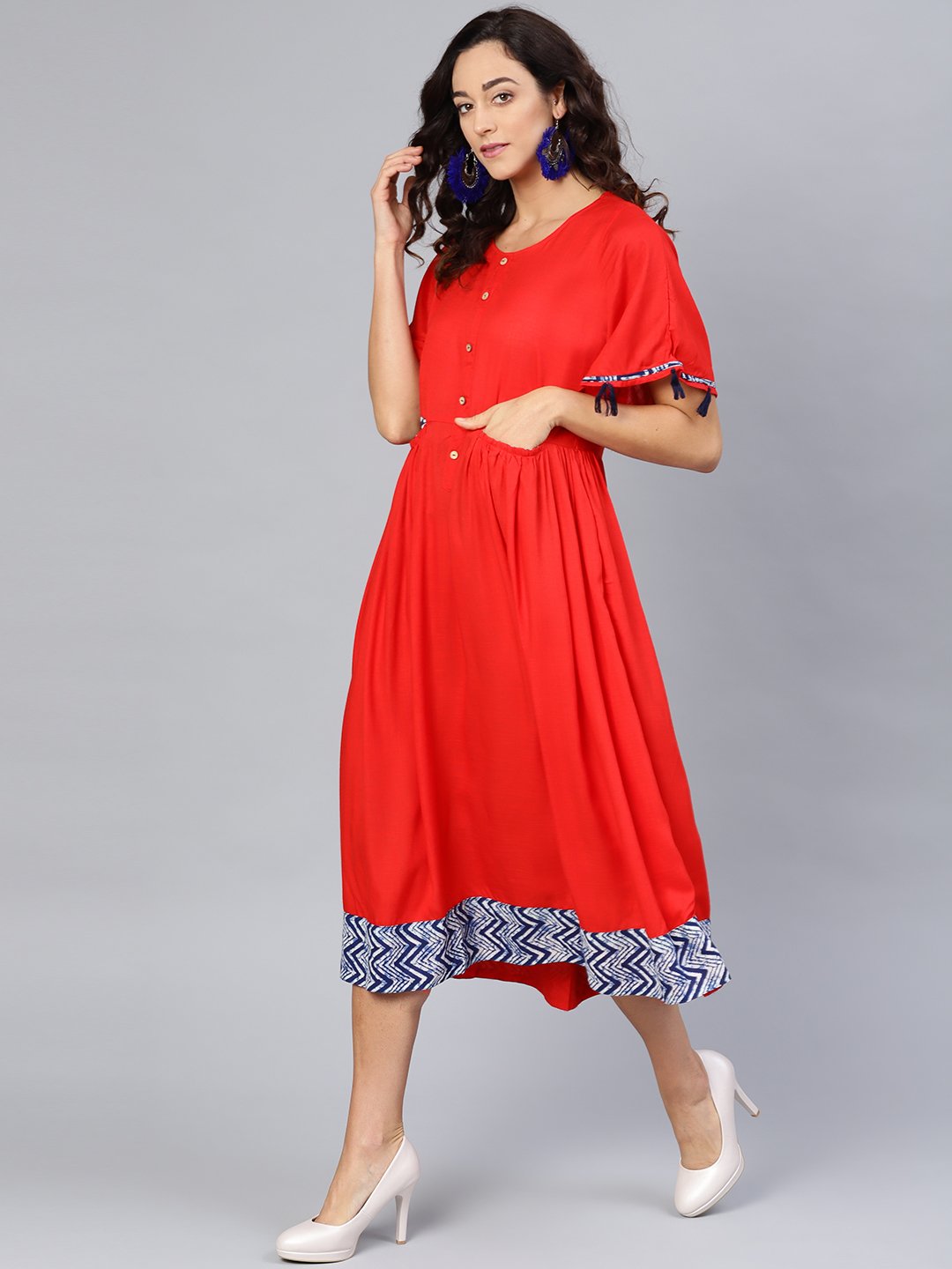 Women's Red Cotton Solid Ballon Sleeve Round Neck Dress