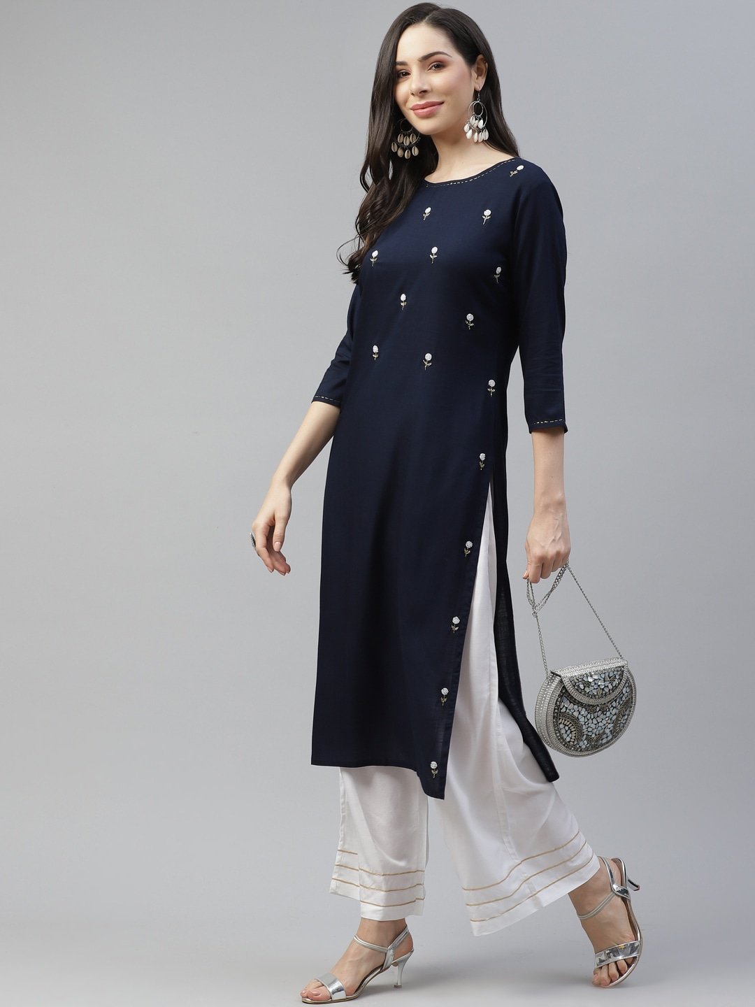 Women's Navy Blue Embroidered Kurta