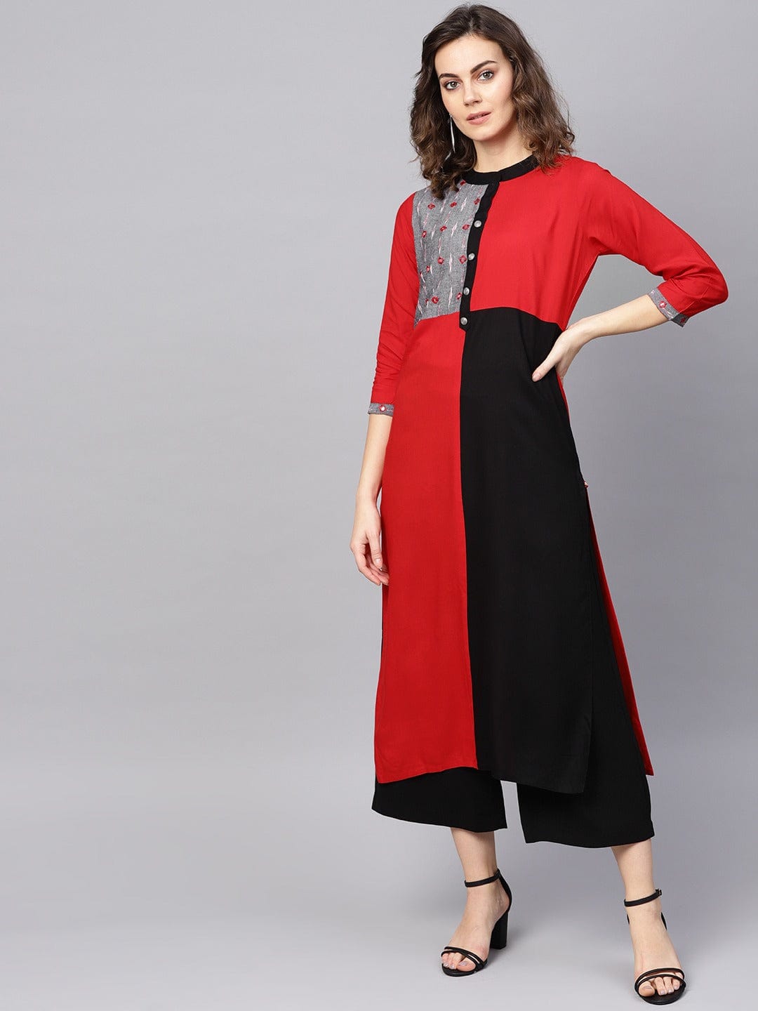 Women's Red & Black Ikat Handloom Colourblocked Straight Kurta